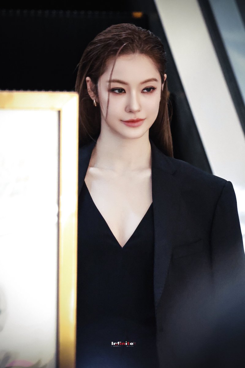 7nfinite tweet media