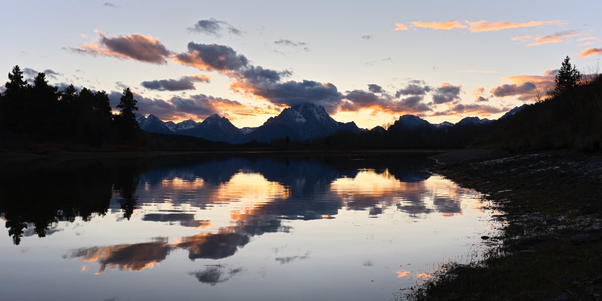 Hasselblad's tweet image. Two timeless moments in Grand Teton National Park. 
From the crisp, mirror-like stillness of dawn to the golden glow of sunset, every detail of this iconic landscape is rendered with clarity and depth. 

With Hasselblad Natural Colour Solution, each subtle shift in tone is