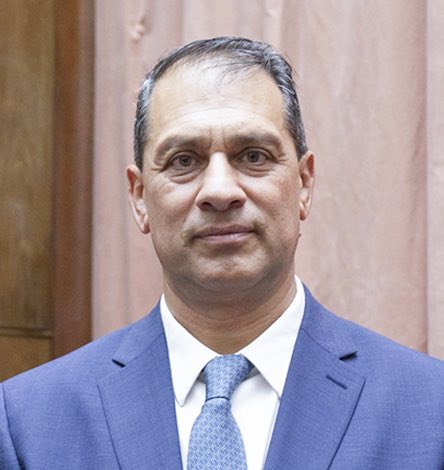 Jueces Guillermo Yacobucci y Javier Carbajo, los “magistrados” que le negaron la domiciliaria a Julio De Vido. 
Sus rostros… a todo efecto