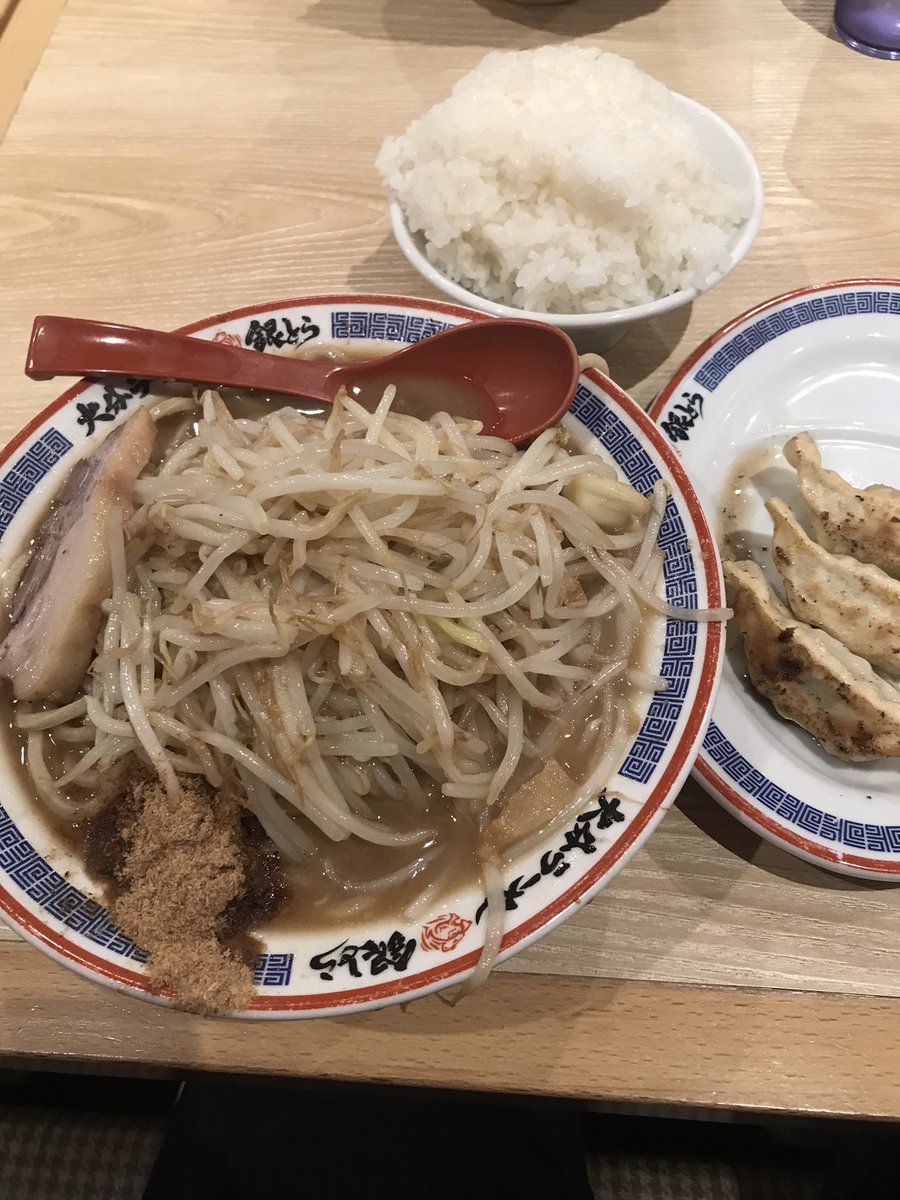 こうの tweet media