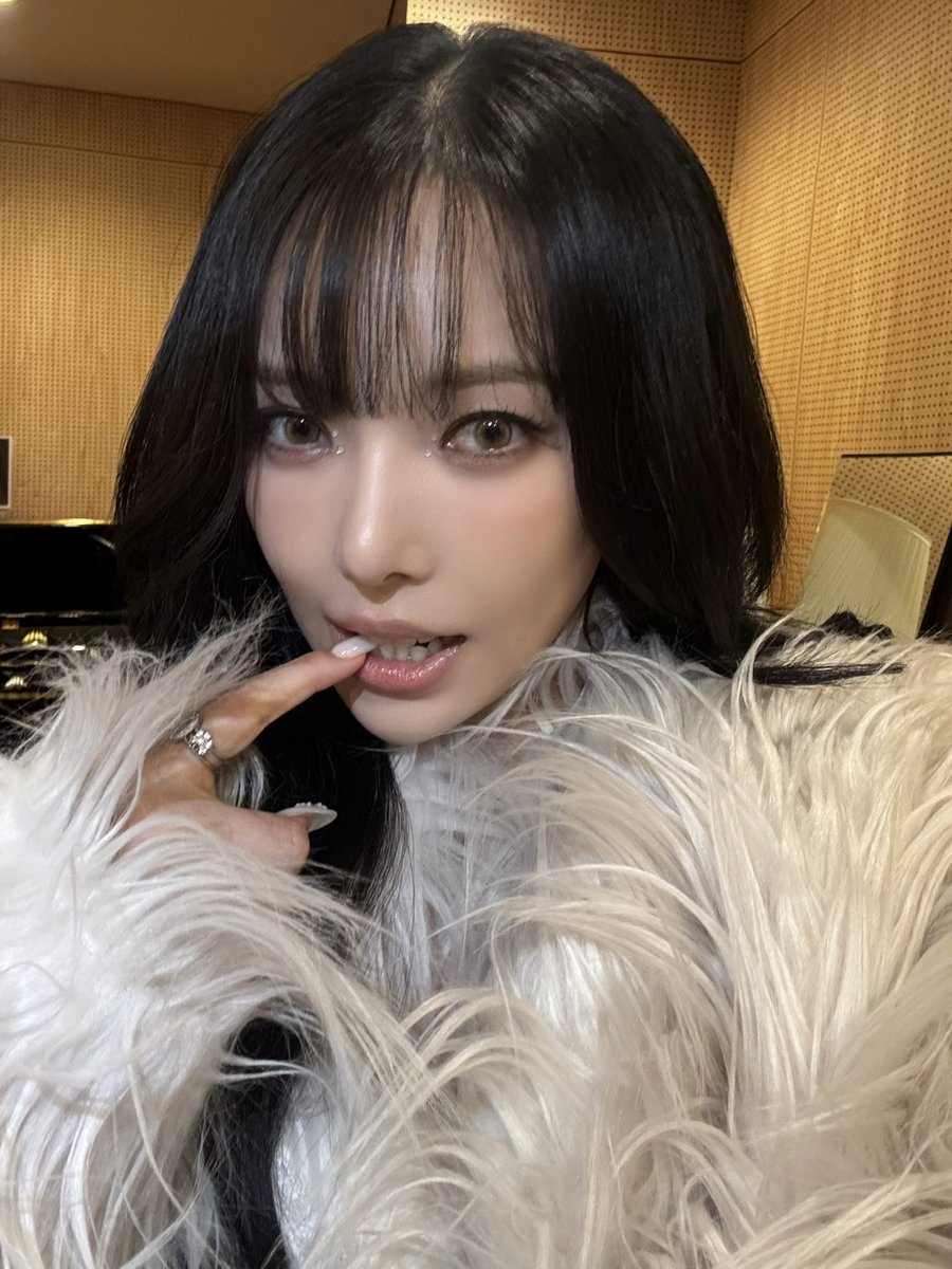 KARD (카드) tweet media