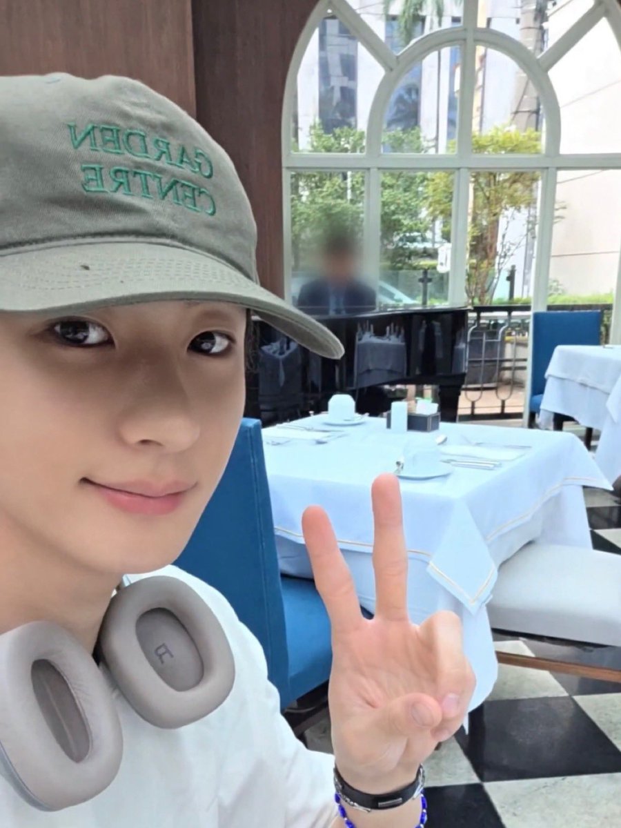 bagel... tweet media