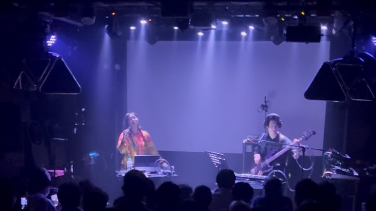 ばぶるす tweet media