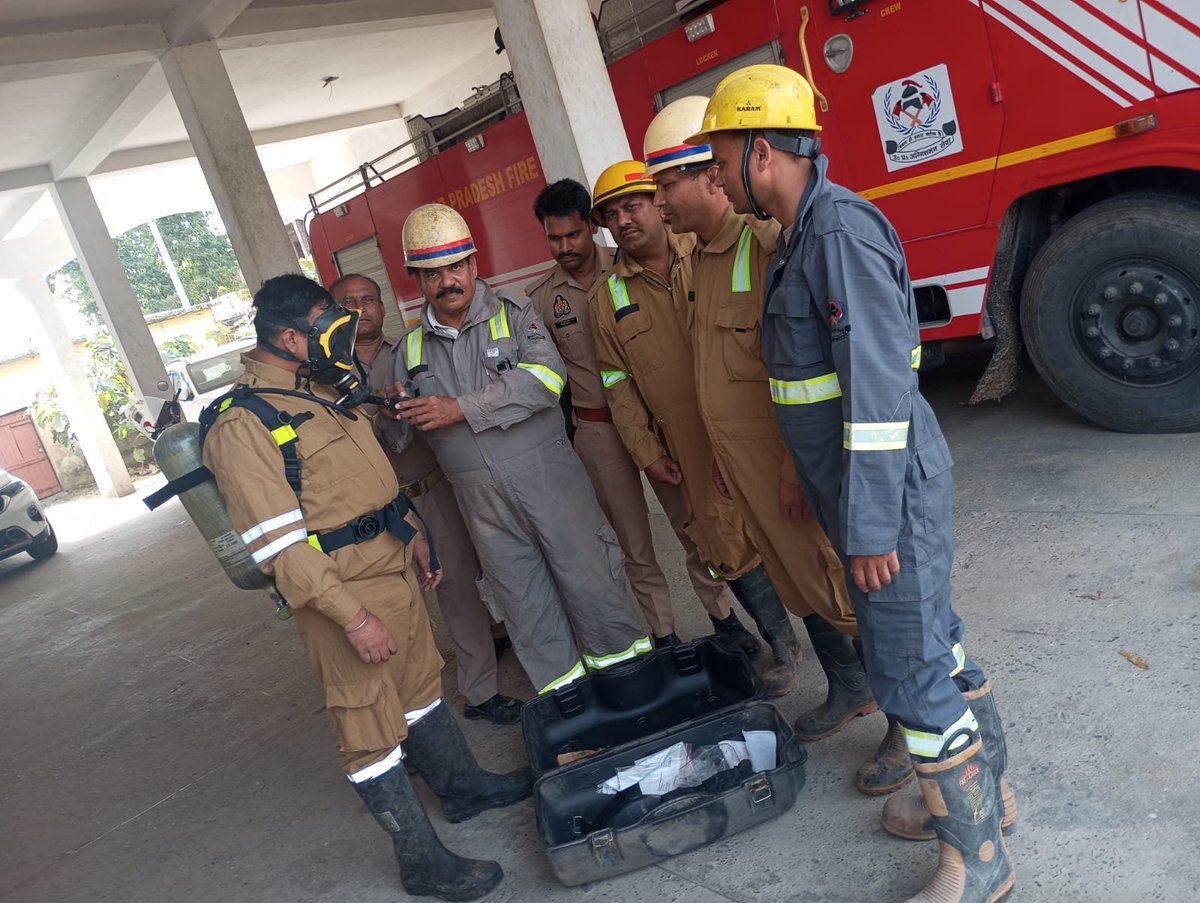 Amroha Fire & Emergency Service tweet media