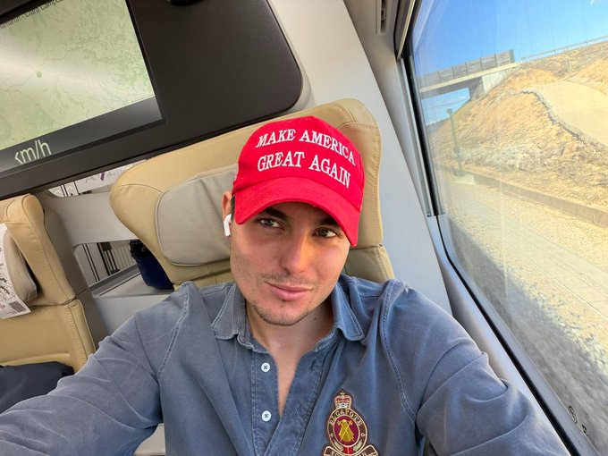 JuanitaBanana tweet media