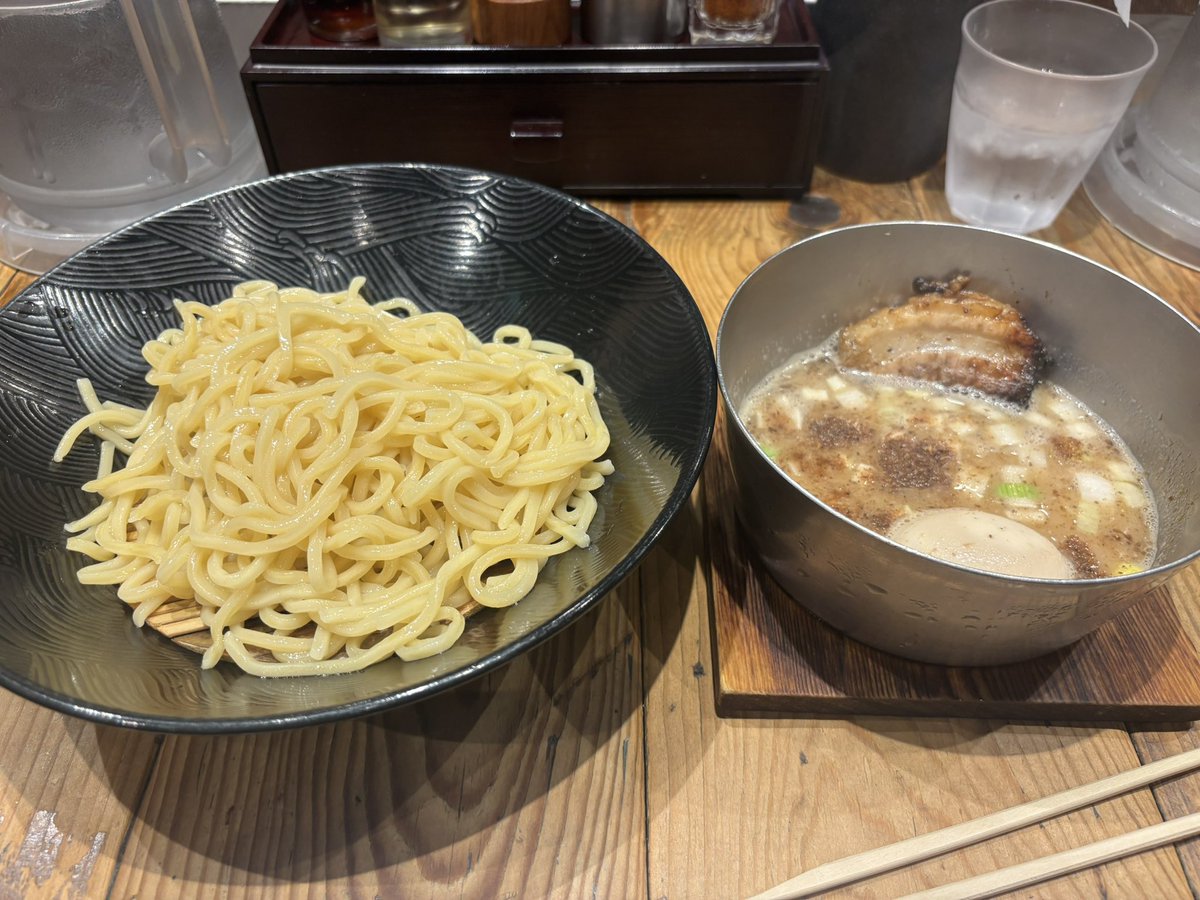 レピシエ＠ペンギン㌠ tweet media