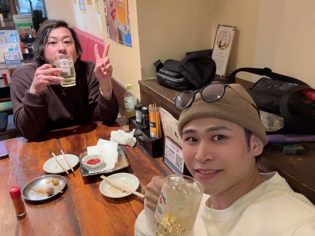 masamasacat's tweet photo. 久々あっちゃん🍻
大好きな友人であり大好きな先輩😘 https://t.co/CMd5x1ERB2
