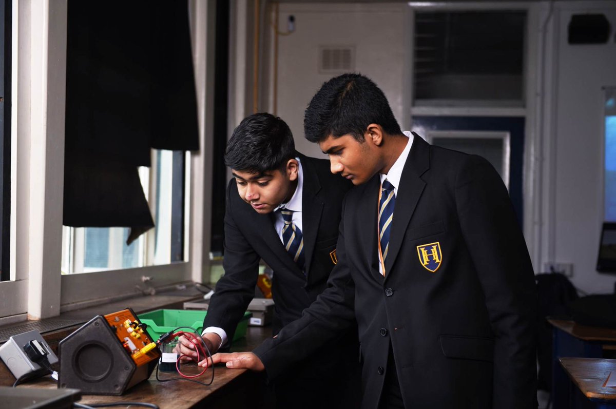 HamsteadHallAcademy tweet media