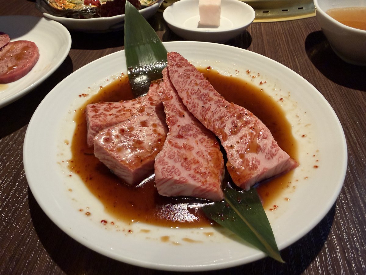 バンビ tweet media