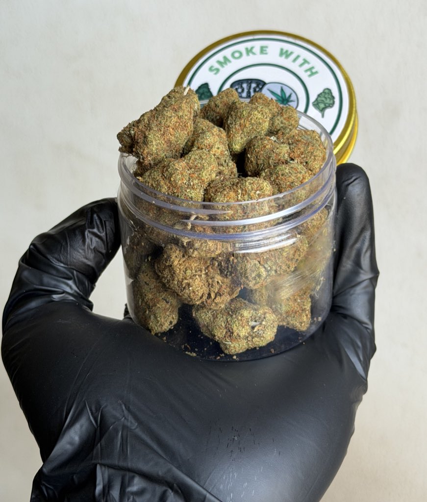 HighkushSmoke's tweet image. @HighkushSmoke plug is active,how much would you pay for this ? Let me know your price 💚

Like
Repost 
Comments