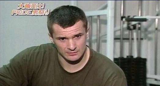 モモワロウ tweet media