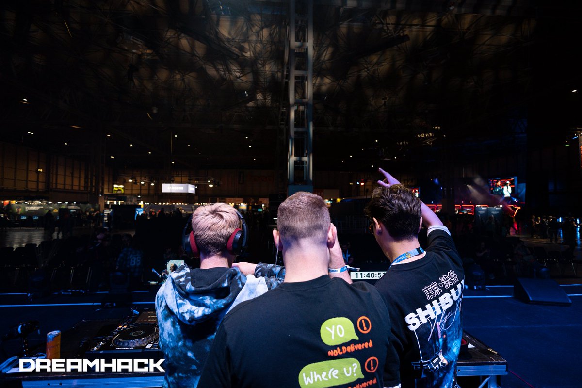 TheMexicanMoose's tweet photo. IT IS TIME!

Huge thanks to @DreamHack and @xboxuk for inviting me, @ThisIsHaden and @djinnbanter to play at the very first DreamHack Birmingham!

Watch the full B2B2B set back 👉 https://t.co/X8LDn3MHjo

#Ad/#Invite https://t.co/4hfBY5jQju
