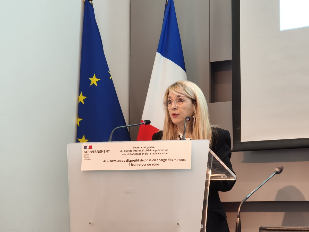 VigiRep_Gouv's tweet photo. Le SG-CIPDR a réuni la 3e assemblée générale des acteurs impliqués dans la prise en charge des mineurs de retour de zones d’opérations terroristes. Une journée d'échanges essentielle pour ceux qui accompagnent aujourd'hui 325 mineurs répartis sur le territoire national. https://t.co/tNHcyMCcvD