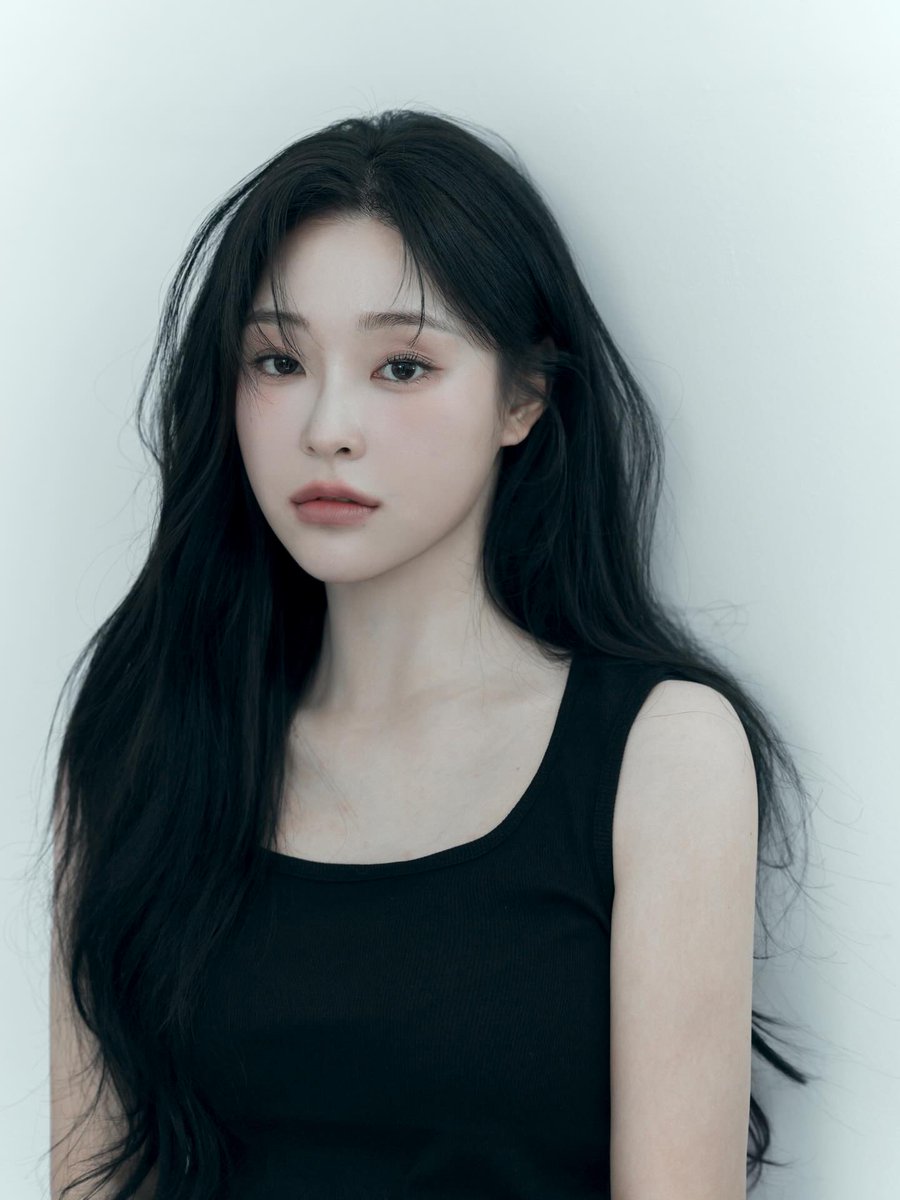 260403 - Lee Seoyul (Gahyun) #이서율 #LEESEOYUL #SEOYUL #드림캐쳐 #가현  in cloud_yoon (photographer) Instagram updates