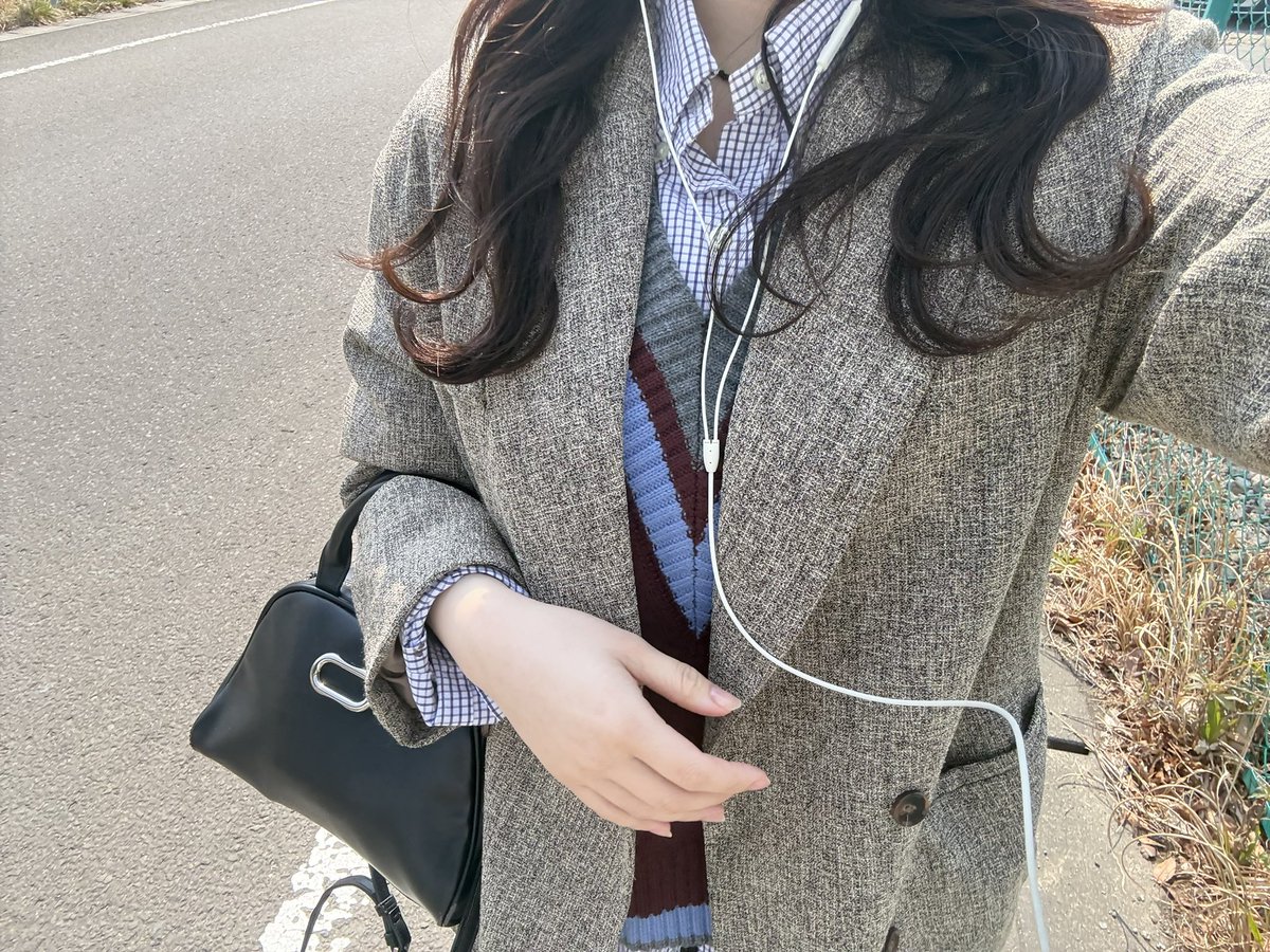 2002__mt's tweet photo. 今年こそレイヤード上手になりたいよ〰️ https://t.co/bnnIJypkBg