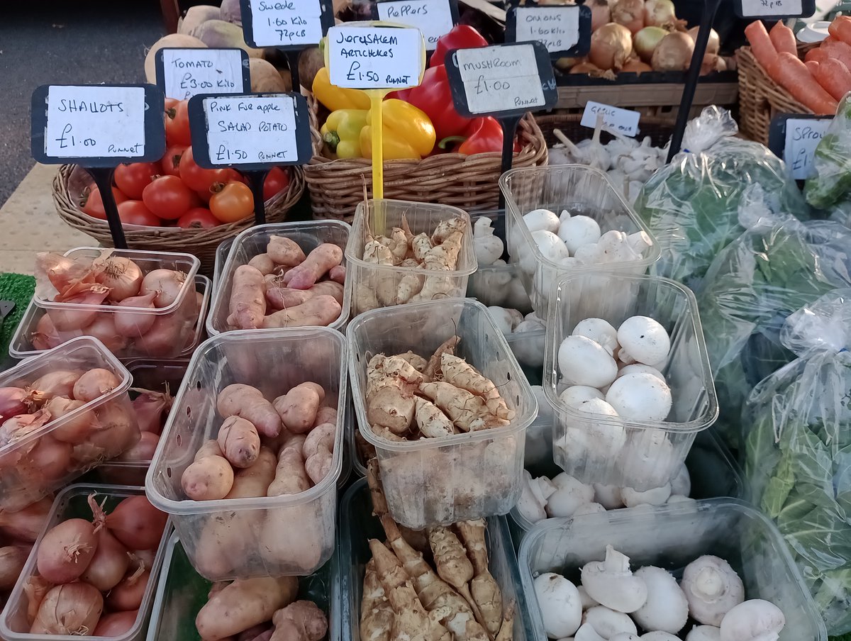 Wollaton Market tweet media
