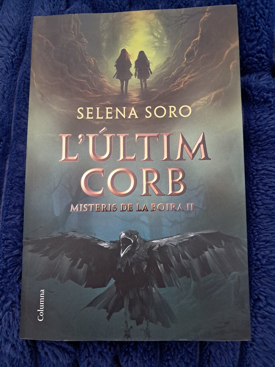 GabrielBS82's tweet photo. No ens hem pogut esperar al dia del llibre i hem comprat "L'últim corb", segona part de "Misteris de la boira", de @SelenaSoro https://t.co/u4EMIF6X0n