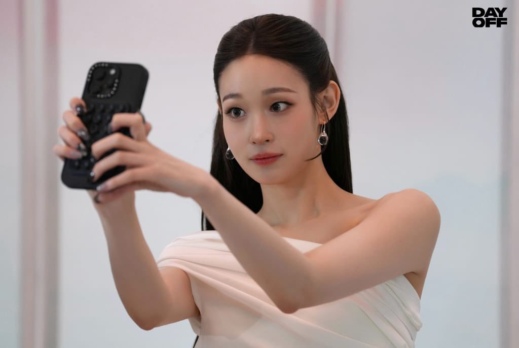 문오버 tweet media