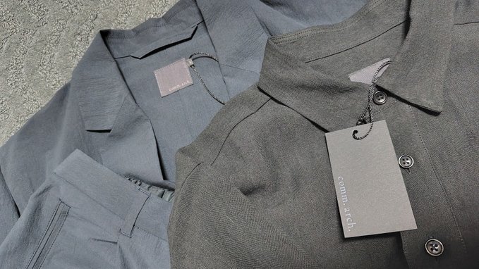 ジャケットのセットアップとリネンのシャツ買っちった
セットアップはペーパーライクのサラサラした軽快な生地
シャツは隠しBDで半比翼下手 