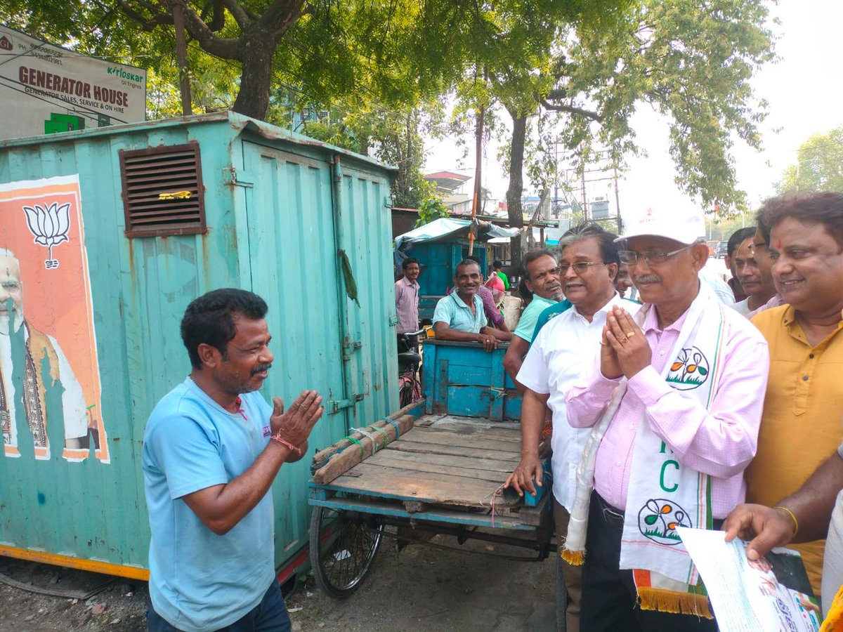gautamdebaitc's tweet image. Election campaign at Jalpai More Market ahead of the upcoming Assembly elections
#ElectionCampaign #doortodoor #asseblyelection #abarjitbebangla