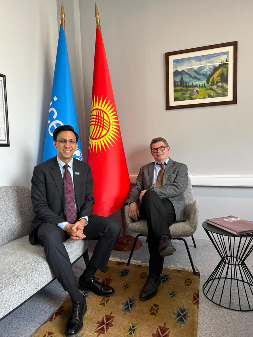unicefkg's tweet image. 🇪🇺 Today, @unicefkg Representative @SammanJThapa met with H.E. @duflot_remi, Ambassador of the @EUinKyrgyzstan, to further strengthen the longstanding #partnership.