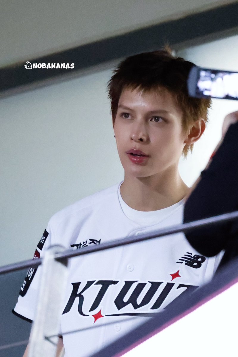 Nobananas tweet media