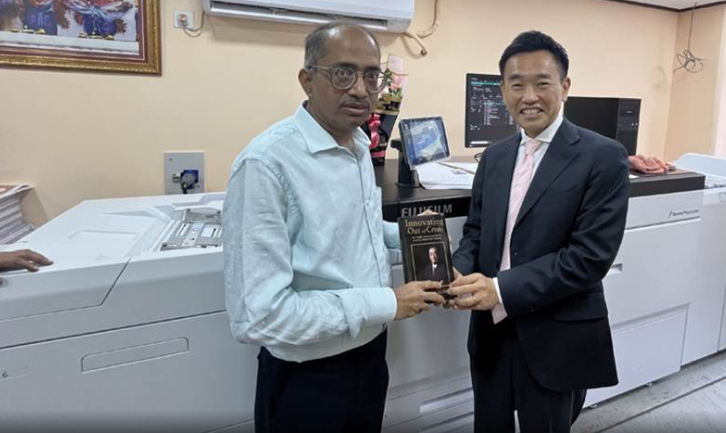 printweekindia's tweet image. Sushma Printers adds competitive edge with Revoria buy

Body: Kolkata-based firm invests in @Fujifilm_India  EC2100s. CMYK + specialty toners in a single pass.

#Printing #DigitalPrinting #Fujifilm

Read: shorturl.at/99eYd