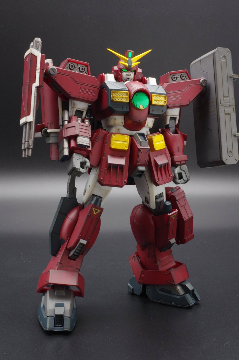 あさにー＠ガンプラ筆塗り専 tweet media