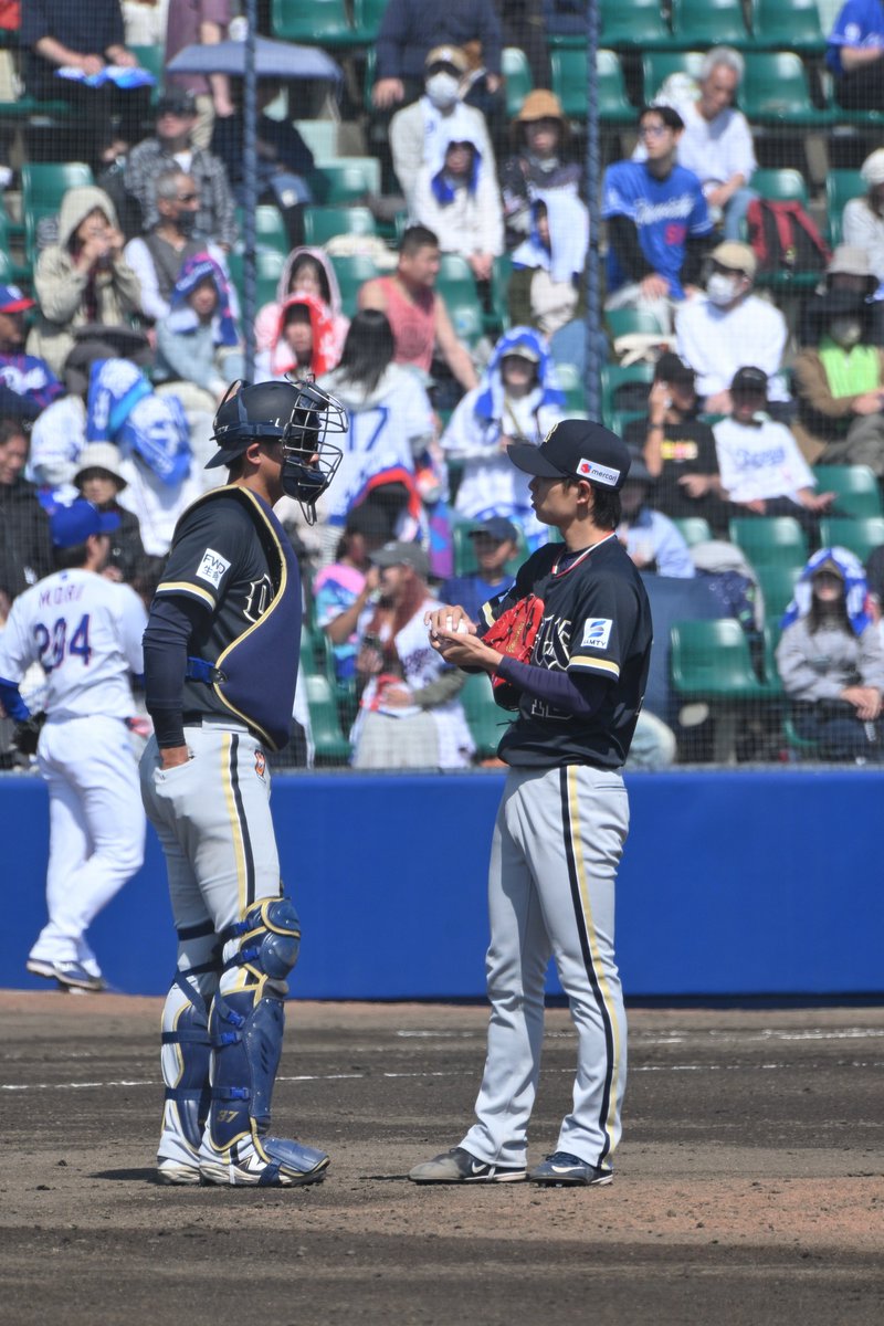のん tweet media