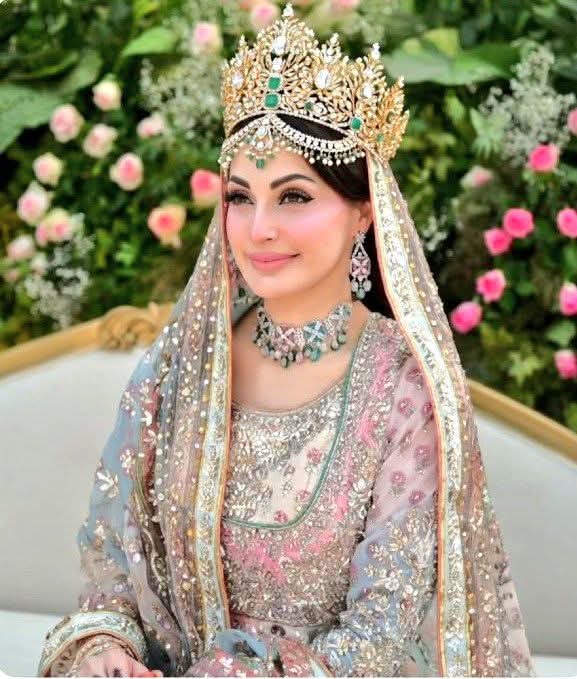 HidayatPmln's tweet photo. میری شہزادی لیڈر مريم نواز شریف کی جوتی پر ہزاروں نسیم  شاہ قربان!🔥
#highlightseveryonefollowers2025highlightseveryonefollowers2025 #pmlnlahoreofficical #PMLN #PMShehbazSharif https://t.co/IXKwv3ykgW
