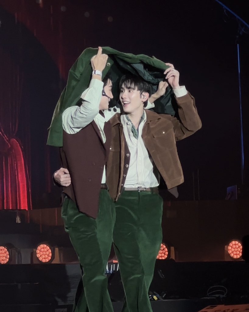 กาาาาทิ tweet media