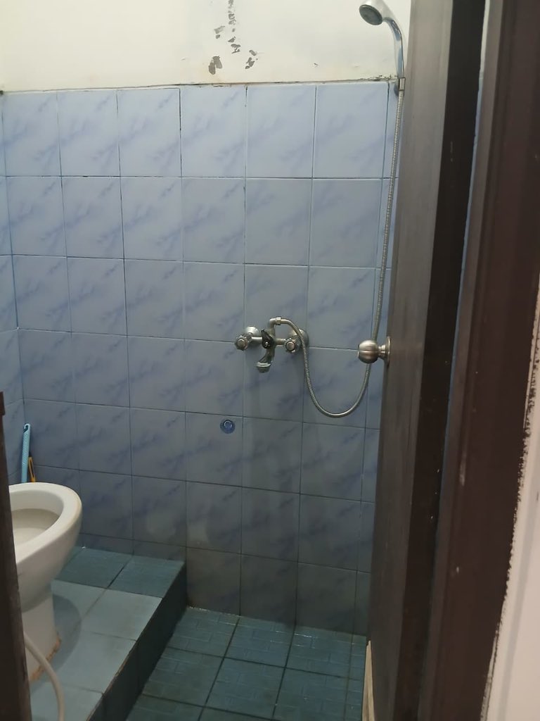 kosan_yk's tweet photo. info kos area uny ugm tepatnya di pogung lor 950k non ac

Berikut fasilitasnya :
Kamar mandi dalam
Include listrik dan wifi
Bed, meja, kursi, lemari
Akses kunci 24 jam
Cleaning seminggu sekali
Dapur bersama
Dispenser bersama
Kulkas bersama
Include sprei https://t.co/ywOvNO5Sii