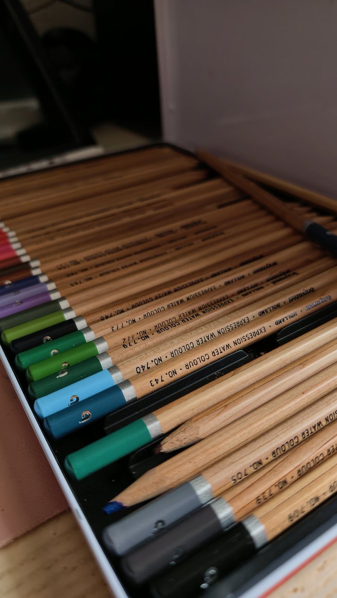 nikapin's tweet image. Trabajando en mi cuento con acuarelas y lápices acuarelables 🤍🖌️🎨 #art #illustration #childrenbook