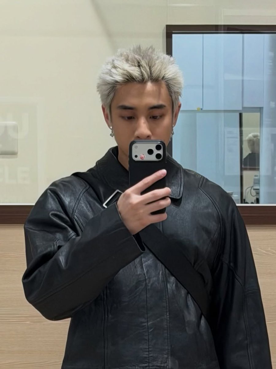 mikki gallery tweet media