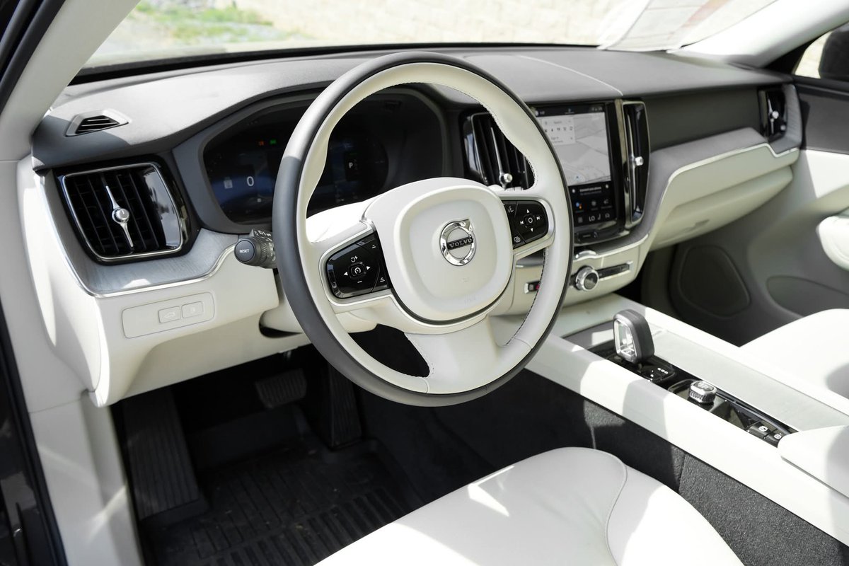 youngervolvo's tweet image. 🇸🇪 MADE IN SWEDEN!!!

👉 2025 #Volvo XC60 Plug-In Hybrid
👉 Miles: 4,339
👉 Younger Price: $51,945

💻 More information-&amp;gt; VolvoCarsHagerstown.com