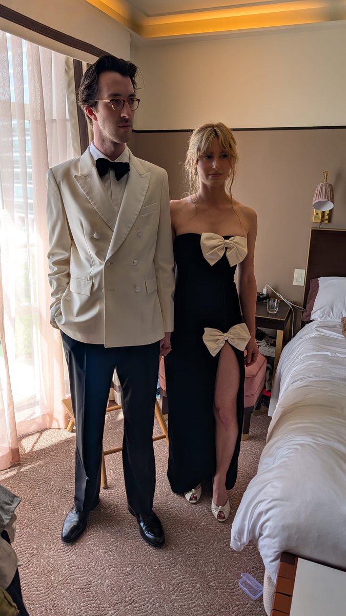 Annie Hamilton tweet media