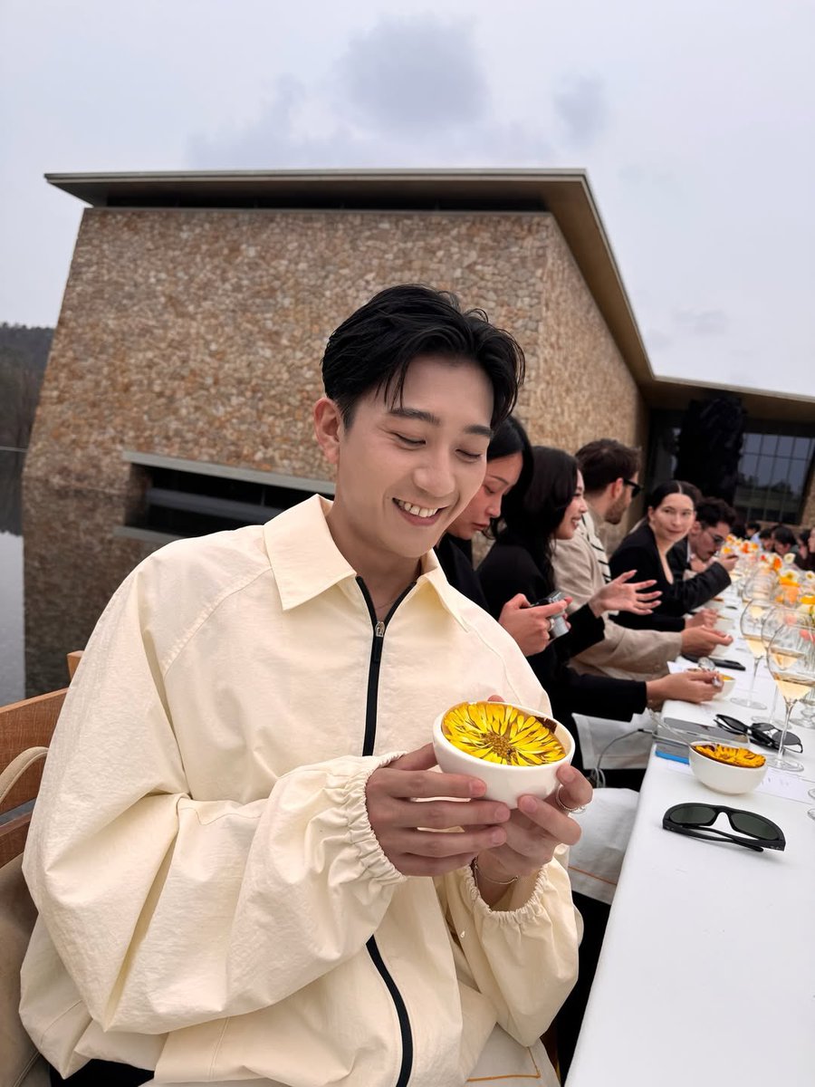 しむ Shim tweet media