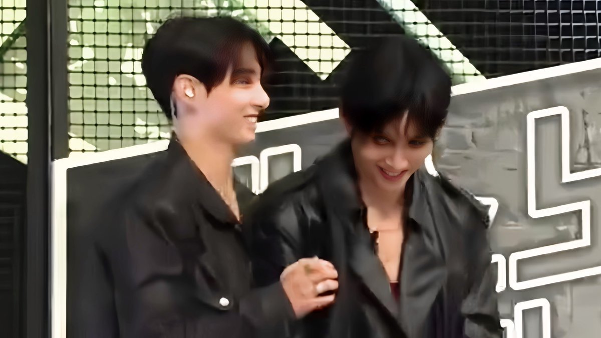 Please add Picture or GIF in every replies or qrts! Also add words or phrase. Don't add emojis!

RT AND REPLY:

V AND JUNGKOOK ON SORE SNOWMAN
#TAEKOOKSoresno
#VandJungKookSoresno