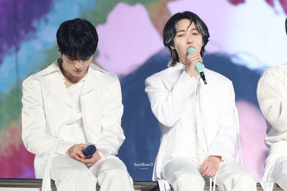 진짜 버티기 힘들다…영원하자며 😔

#RENJUN #런쥔 #仁俊
#MARK #마크 
#NCTDREAM