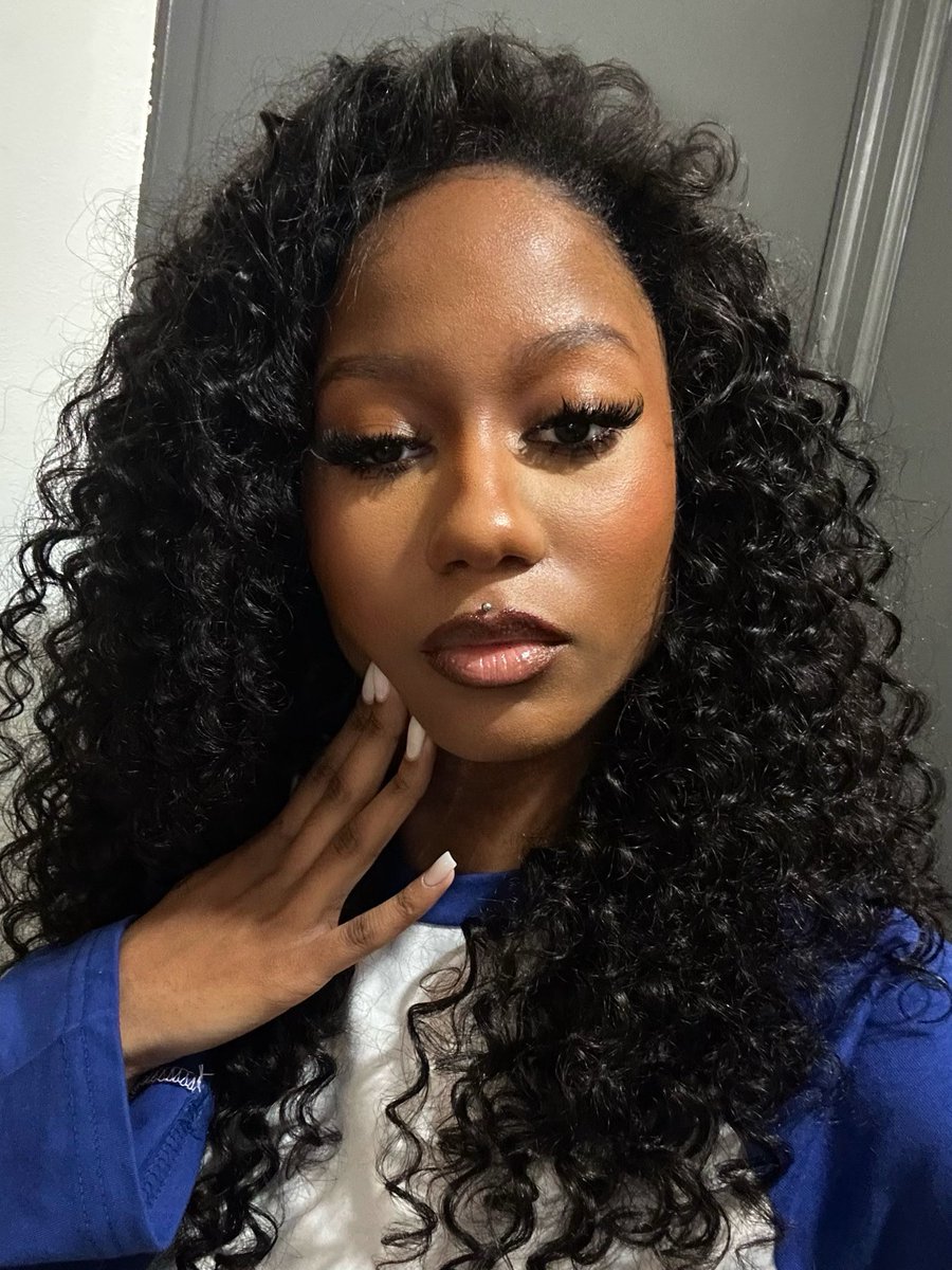 𝑀𝑒̀𝓇𝑒𝒞𝑒𝒹𝑒𝓈 tweet media