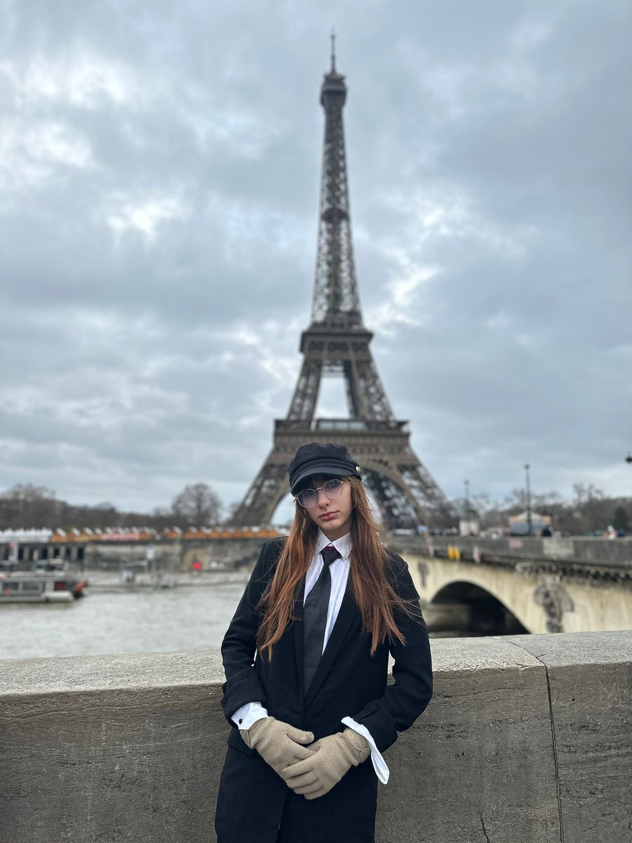 nana ᖭི༏ᖫྀ tweet media