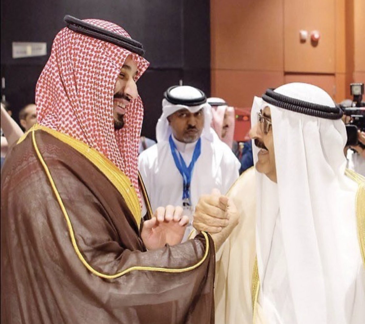 المحامي مشعل النمشFCB tweet media