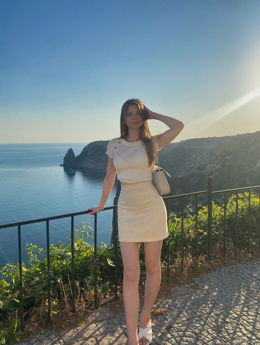 ru_dayaaa's tweet photo. Would you make me your girlfriend or just your secret? 💋 #ad #viral #thirsttrap https://t.co/TigyIMqFiW