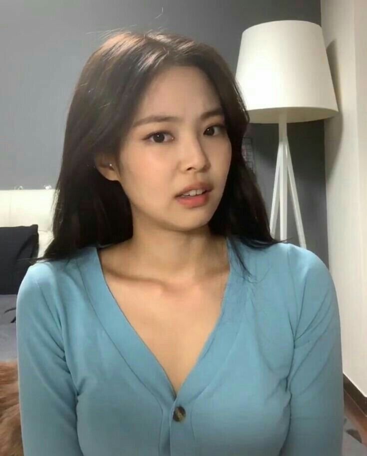 kate renault. ✮ tweet media