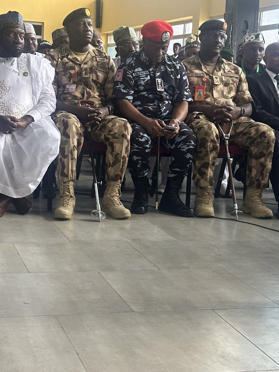 Sunday Dare,CON tweet media