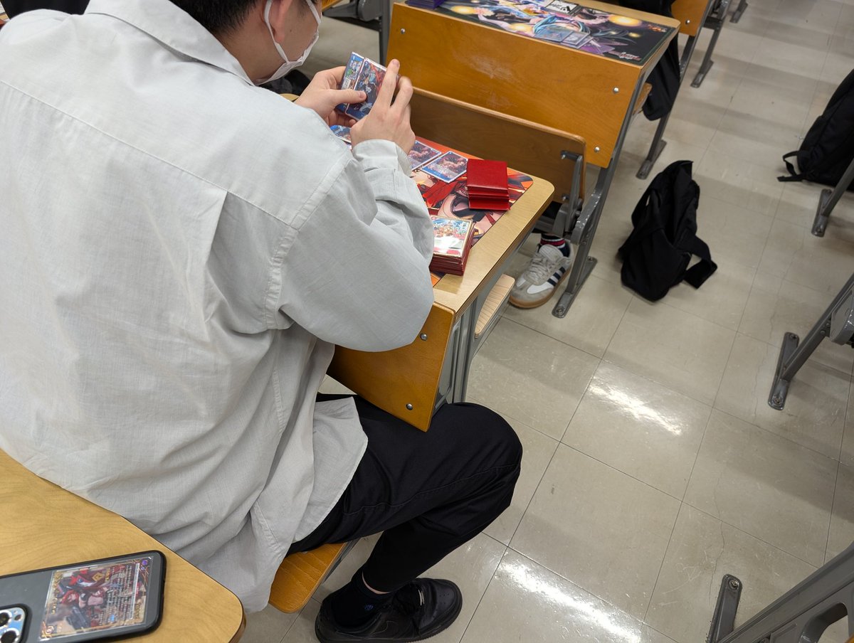 TCGMeiji's tweet photo. 本日は沢山の新入生にお越しいただきました！
来週も活動していますので、是非お越しください！
#春から明治 https://t.co/ndd4SVFxCd