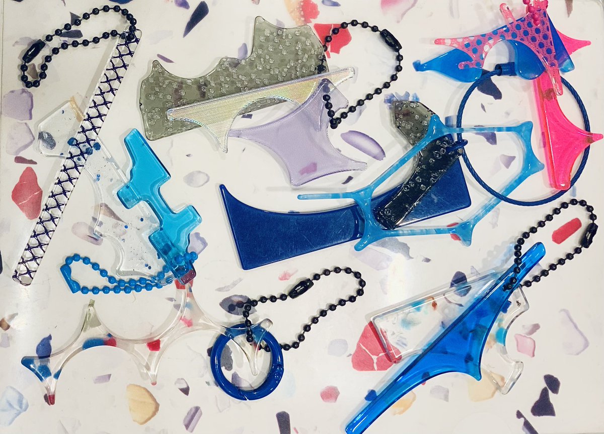 エビコ tweet media