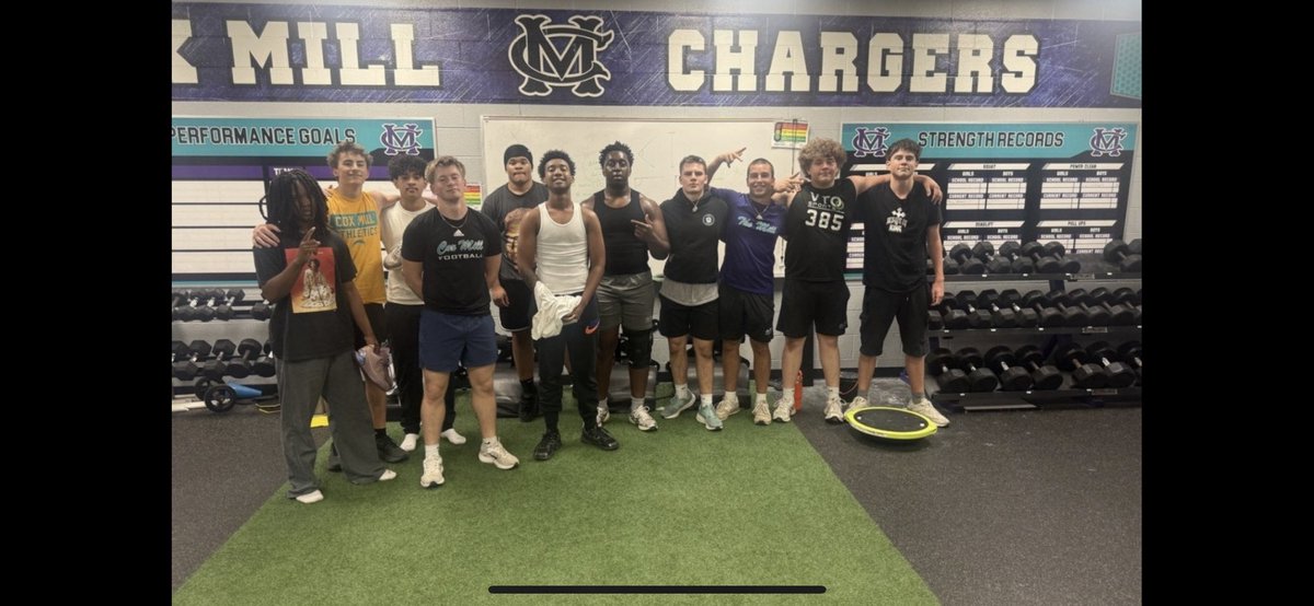 Michael_Mazz5's tweet photo. Discipline beats motivation every time.
Early mornings. No shortcuts. No excuses. The work you put in now shows on Friday nights. I’m building for the next level😤‼️@TerrenceIsaac1 @pepman704 @CoachTorain_16 @CoachWatson9 @Coach_Fuller @Coach_BHolmes @coachclark30 @Coach_GPadgitt https://t.co/RG4kV80Fto