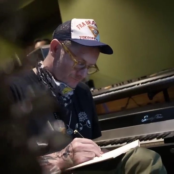 2D Silly tweet media