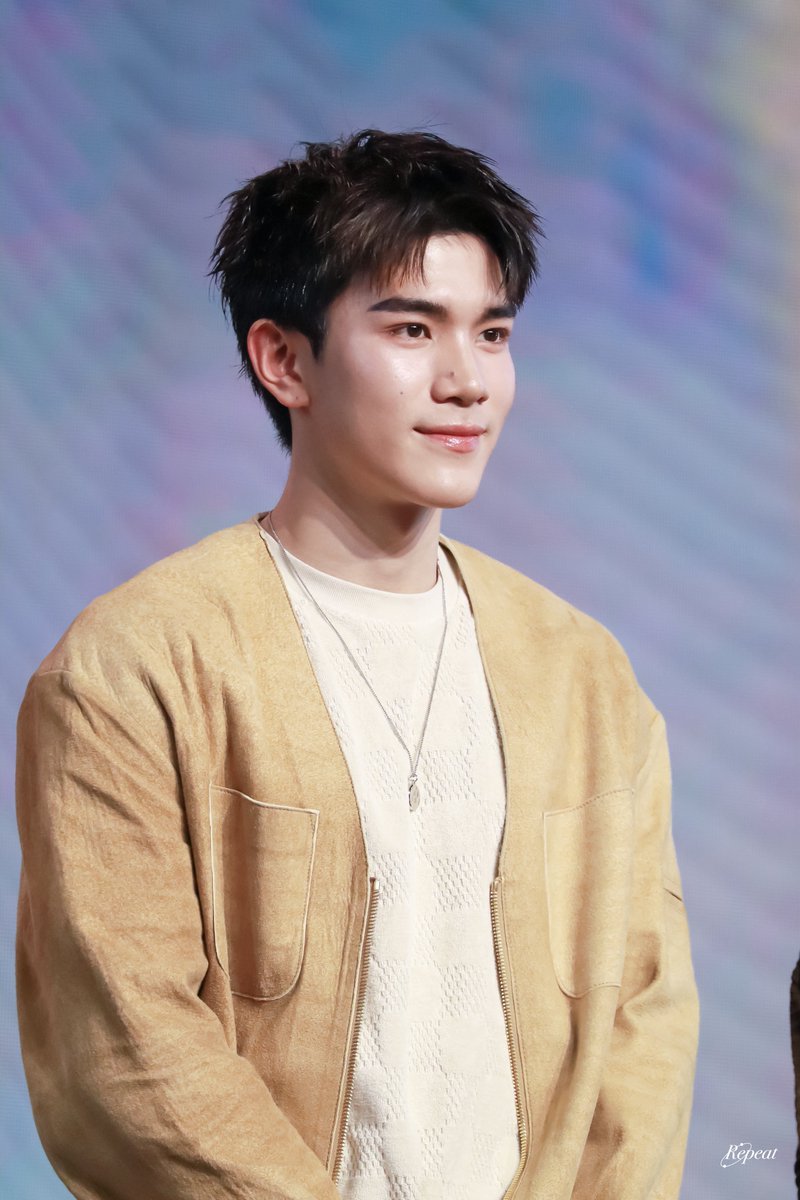 𝐑𝐞𝐩𝐞𝐚𝐭*𖦹ㅡ🐋🌼🍡 tweet media